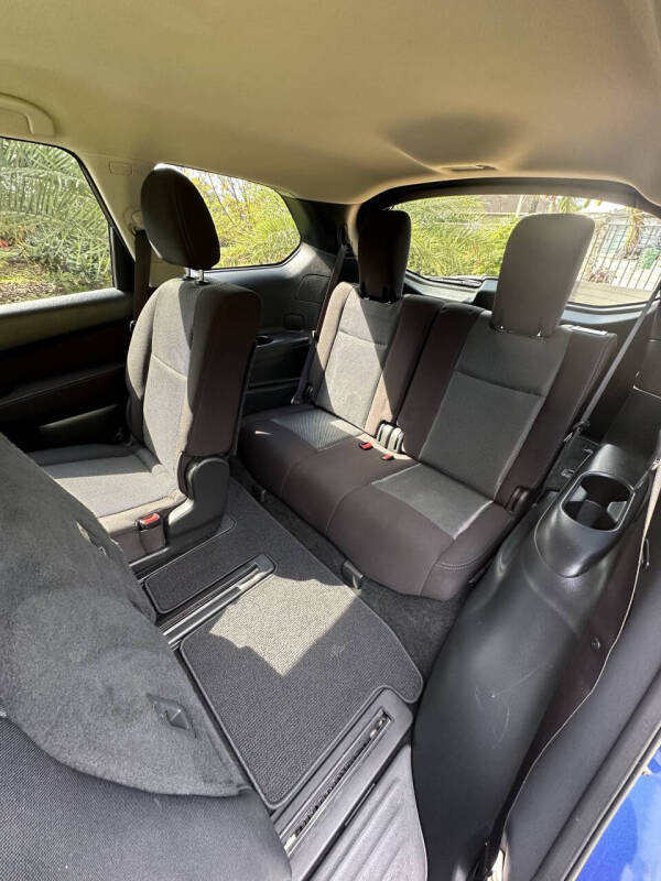 2017 Nissan Pathfinder SV