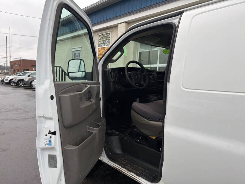 2017 GMC Savana 2500