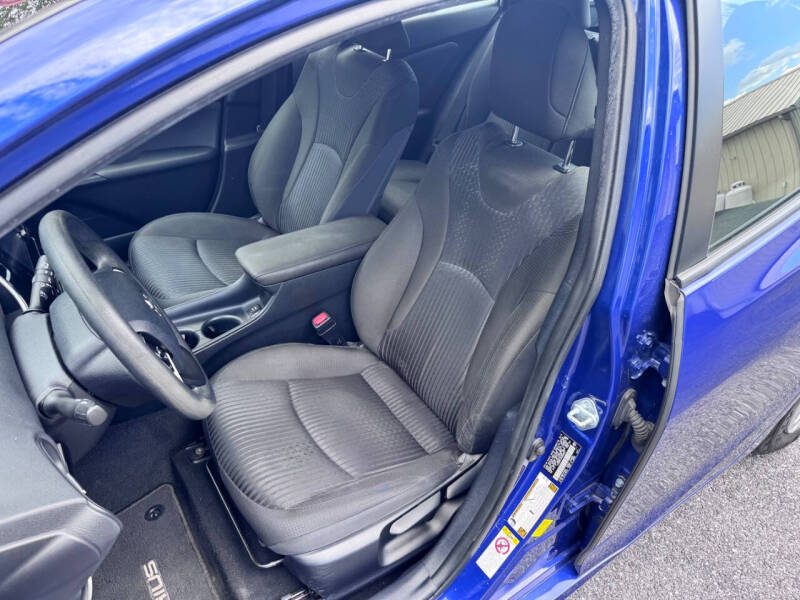 2016 Toyota Prius Two