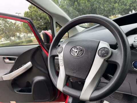 2013 Toyota Prius Three