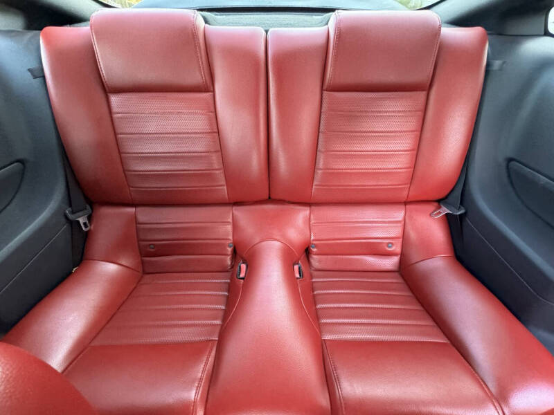 2005 Ford Mustang GT Premium