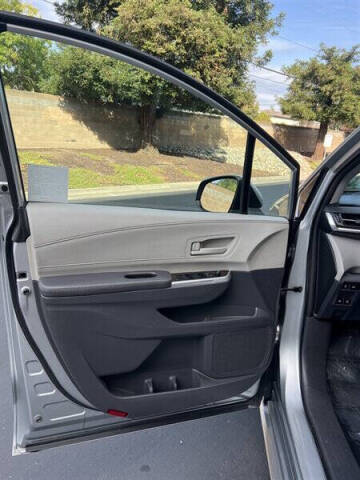 2021 Toyota Sienna LE 8-Passenger