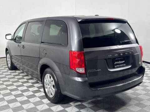 2017 Dodge Grand Caravan SE