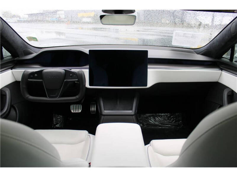 2022 Tesla Model S Plaid
