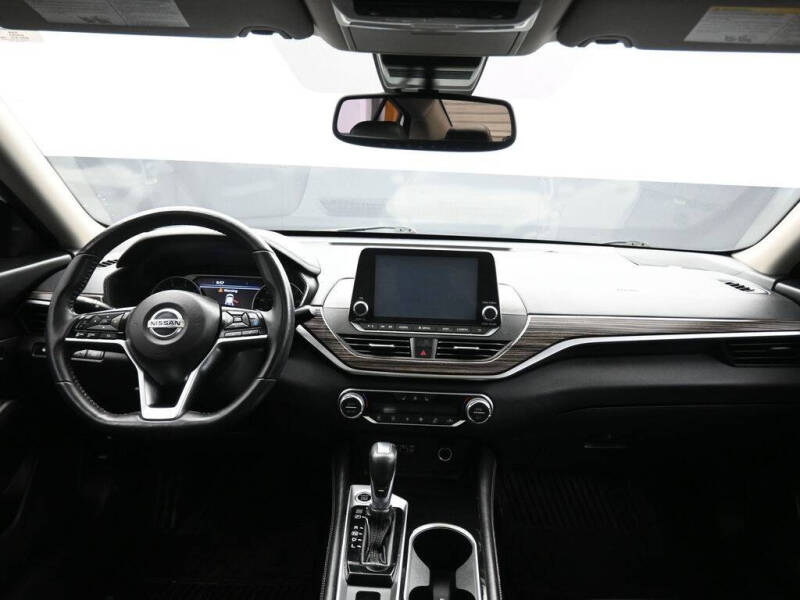 2020 Nissan Altima 2.0 Platinum