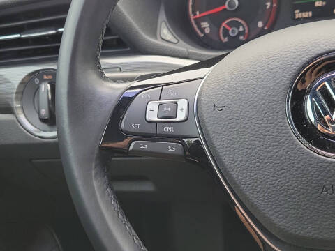 2022 Volkswagen Passat R-Line