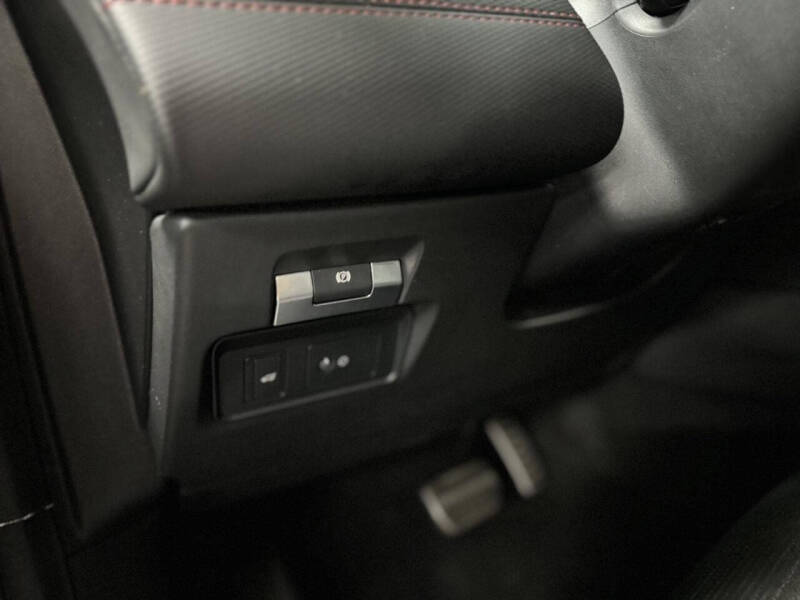 2022 Land Rover Discovery Sport P250 SE R-Dynamic