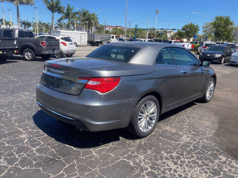 2013 Chrysler 200 Limited