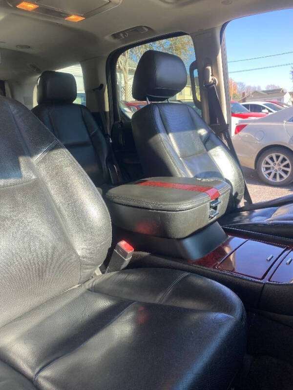 2011 Cadillac Escalade Luxury