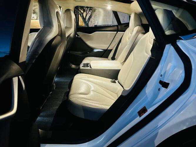 2015 Tesla Model S P85D