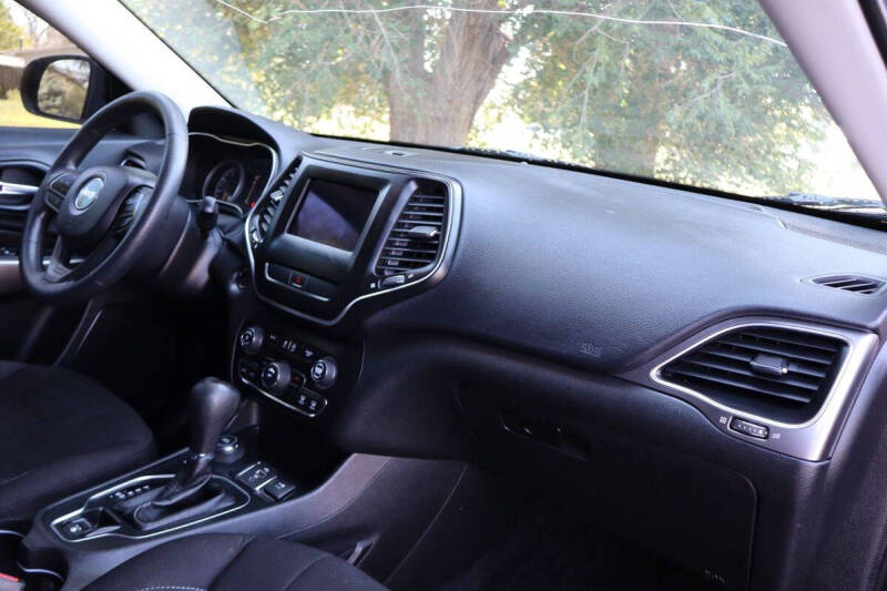 2019 Jeep Cherokee Latitude