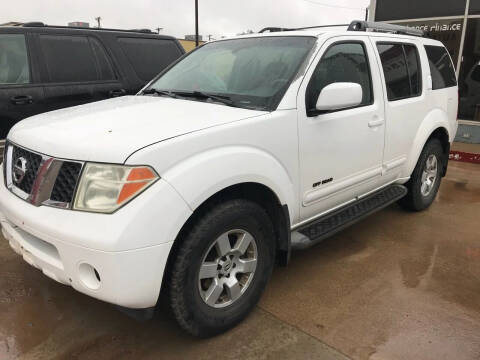 2005 Nissan Pathfinder for sale at FIRST CHOICE MOTORS in Lubbock TX