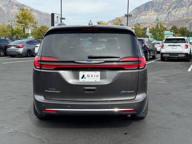 2021 Chrysler Pacifica Hybrid for sale at Axio Auto Boise in Boise, ID