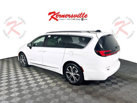 2026 Chrysler Pacifica Pinnacle