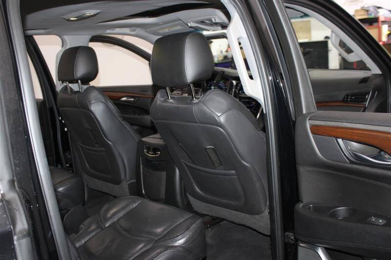 2018 Cadillac Escalade ESV Luxury