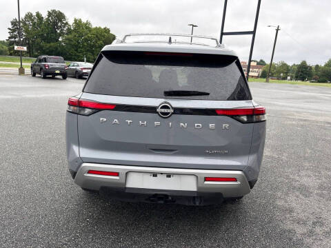 2025 Nissan Pathfinder Platinum