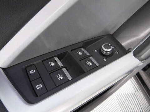 2021 Audi Q3 quattro S line Prem Plus 45 TFSI