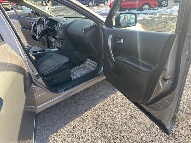 2013 Nissan Rogue SV w/SL Package