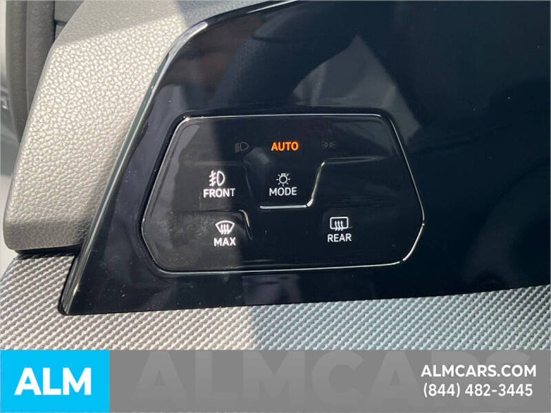 2025 Volkswagen Golf GTI Autobahn