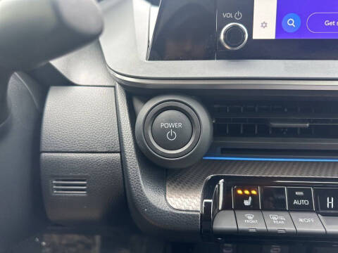 2025 Toyota Prius XLE