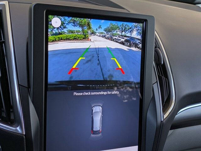 2024 Ford Edge Titanium