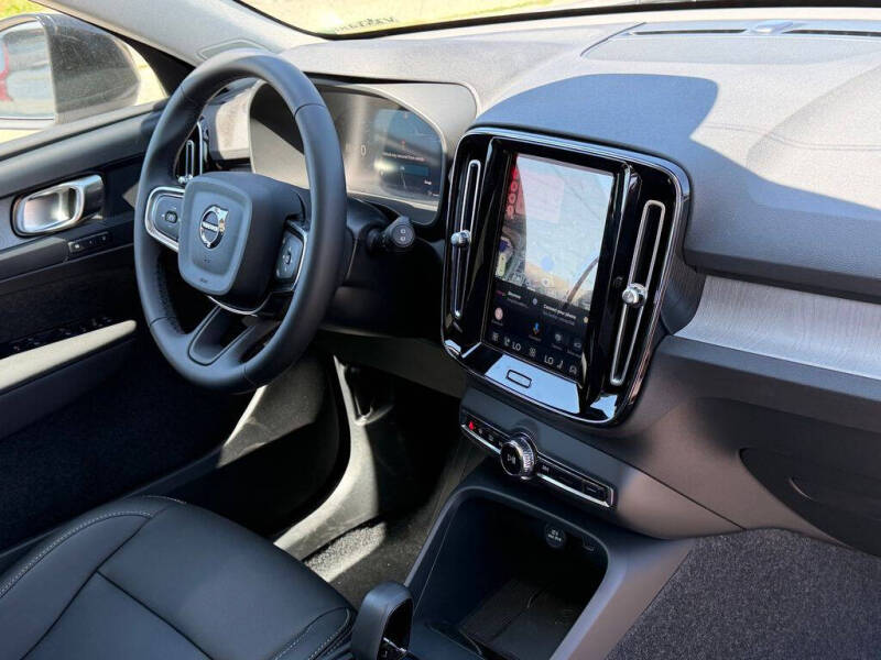 2026 Volvo XC40 B5 Core