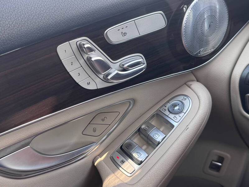 2017 Mercedes-Benz GLC GLC 300 4MATIC