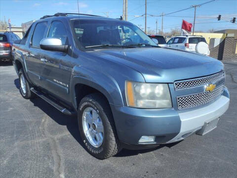 2008 Chevrolet Avalanche for sale at Credit King Auto Sales in Wichita KS