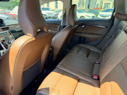 2016 Volvo XC70 T5 Platinum