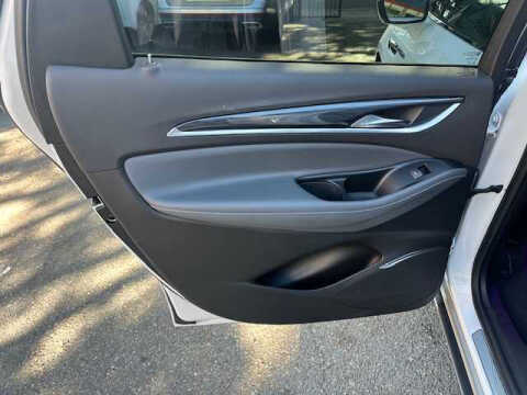 2022 Buick Enclave Essence