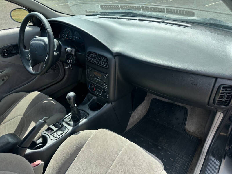 2001 Saturn S-Series SC2