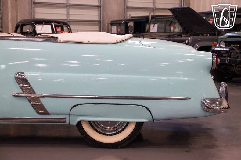 1953 Ford Crestline