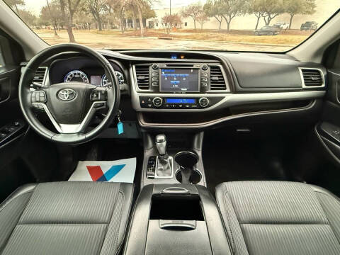 2016 Toyota Highlander LE Plus