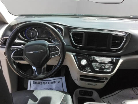 2020 Chrysler Pacifica Touring L