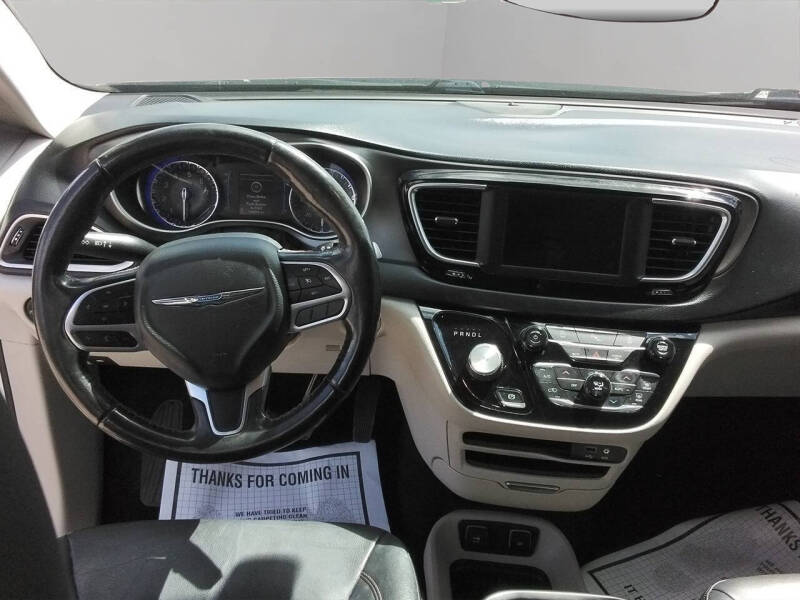 2020 Chrysler Pacifica Touring L