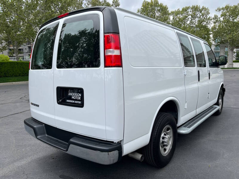 2024 Chevrolet Express 2500