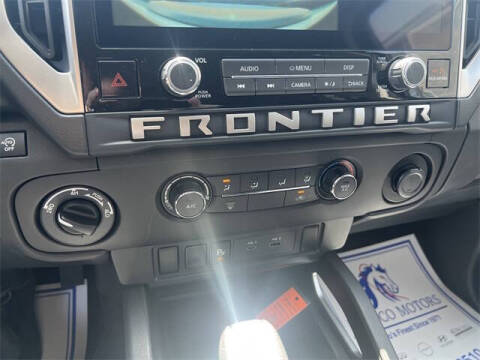 2025 Nissan Frontier SV