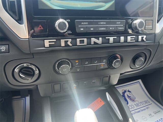 2025 Nissan Frontier SV