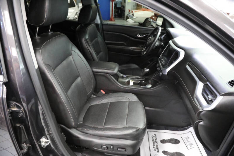 2017 GMC Acadia SLT-1