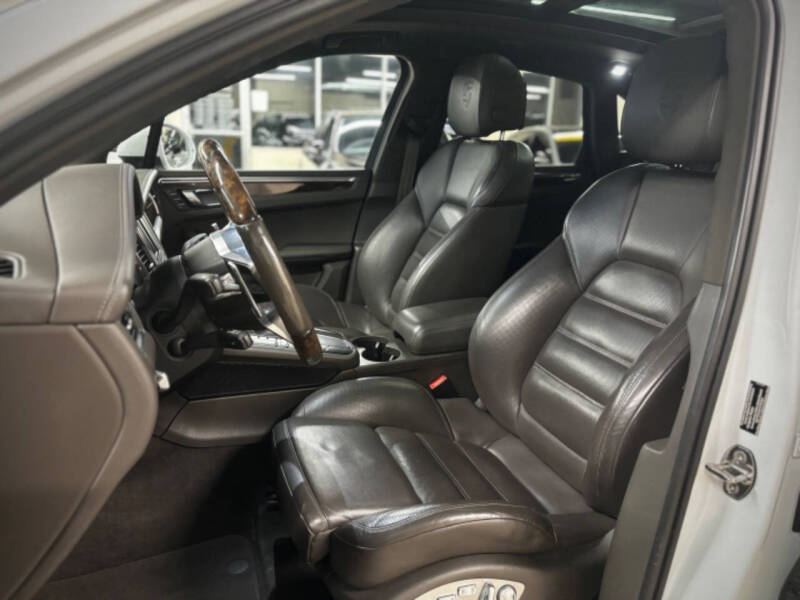 2015 Porsche Macan S