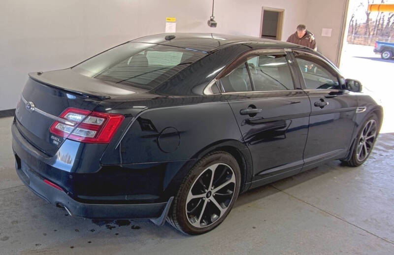 2015 Ford Taurus SEL