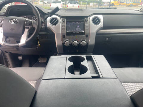 2014 Toyota Tundra SR5