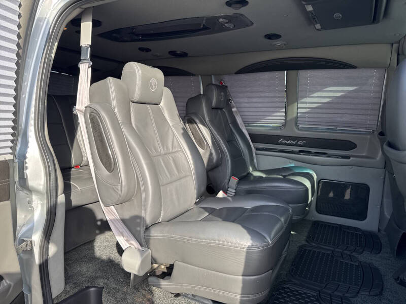 2017 GMC Savana 2500