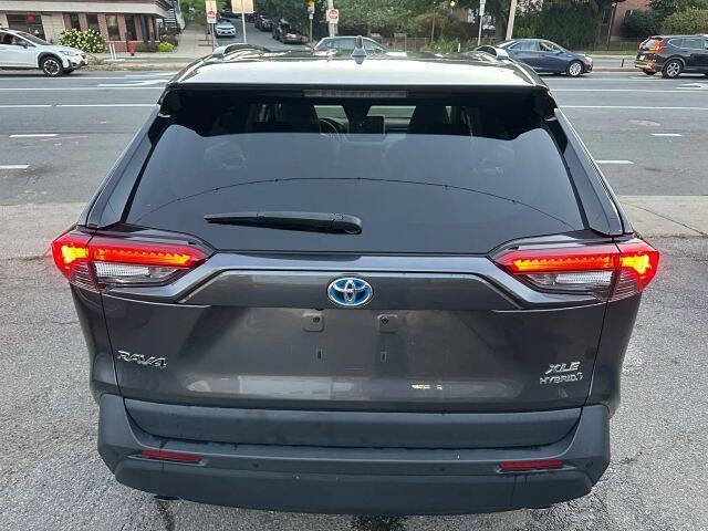 2021 Toyota RAV4 Hybrid XLE Premium