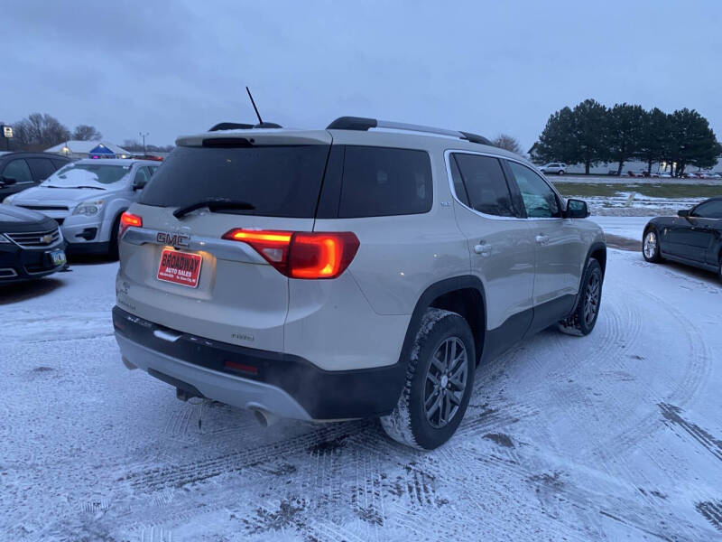 2017 GMC Acadia SLT-1