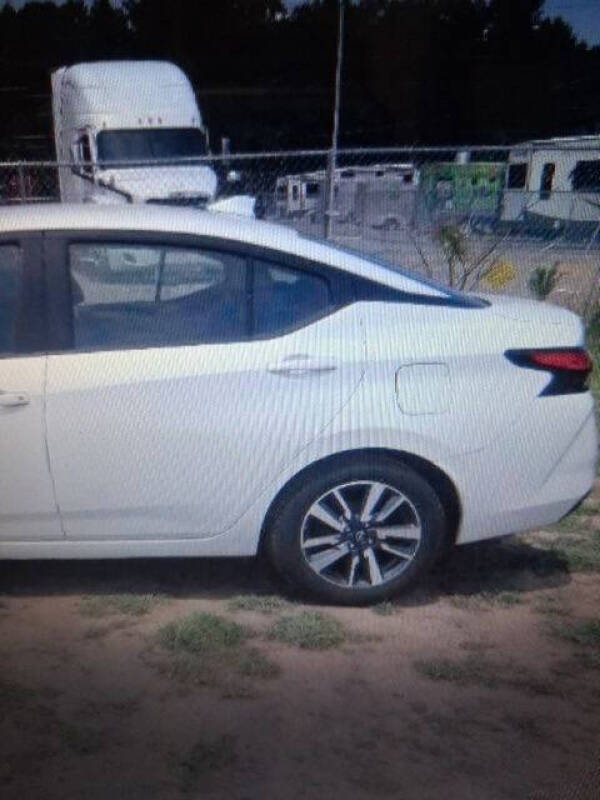 2023 Nissan Versa SV