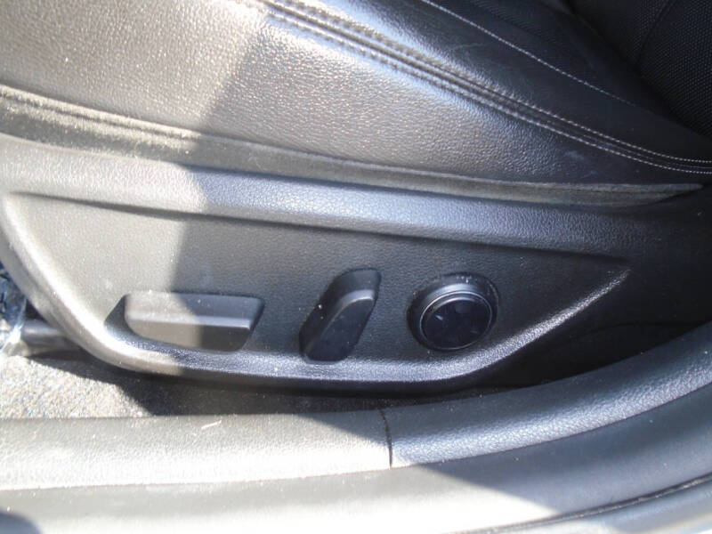 2020 Genesis G70 2.0T