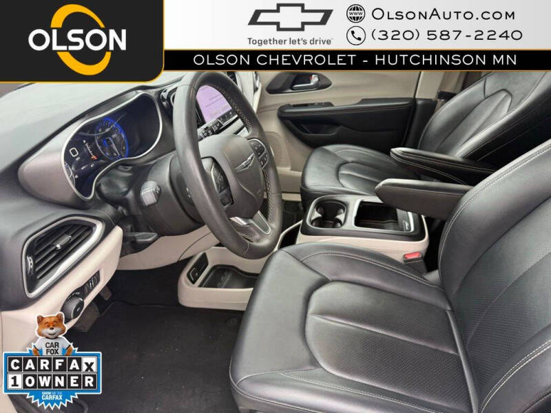 2024 Chrysler Pacifica Touring L