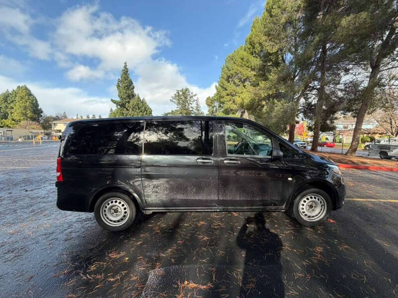 2017 Mercedes-Benz Metris Passenger