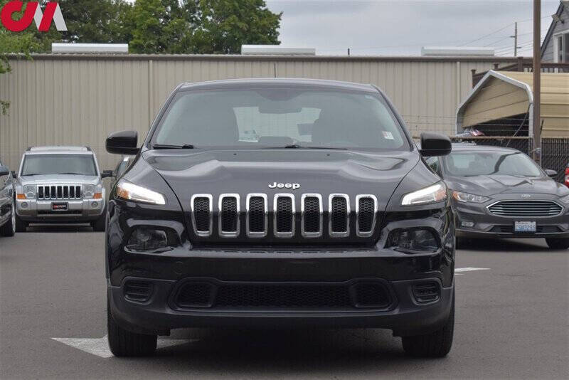 2016 Jeep Cherokee Sport